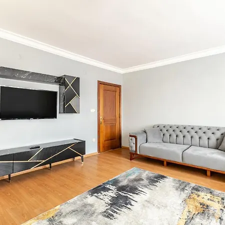 Daire Spacious Flat 6 Min To Trump Mall In Sisli İstanbul